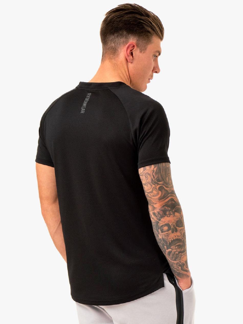 Black Men's Ryderwear Enhance T-Shirt Top | 159G37006