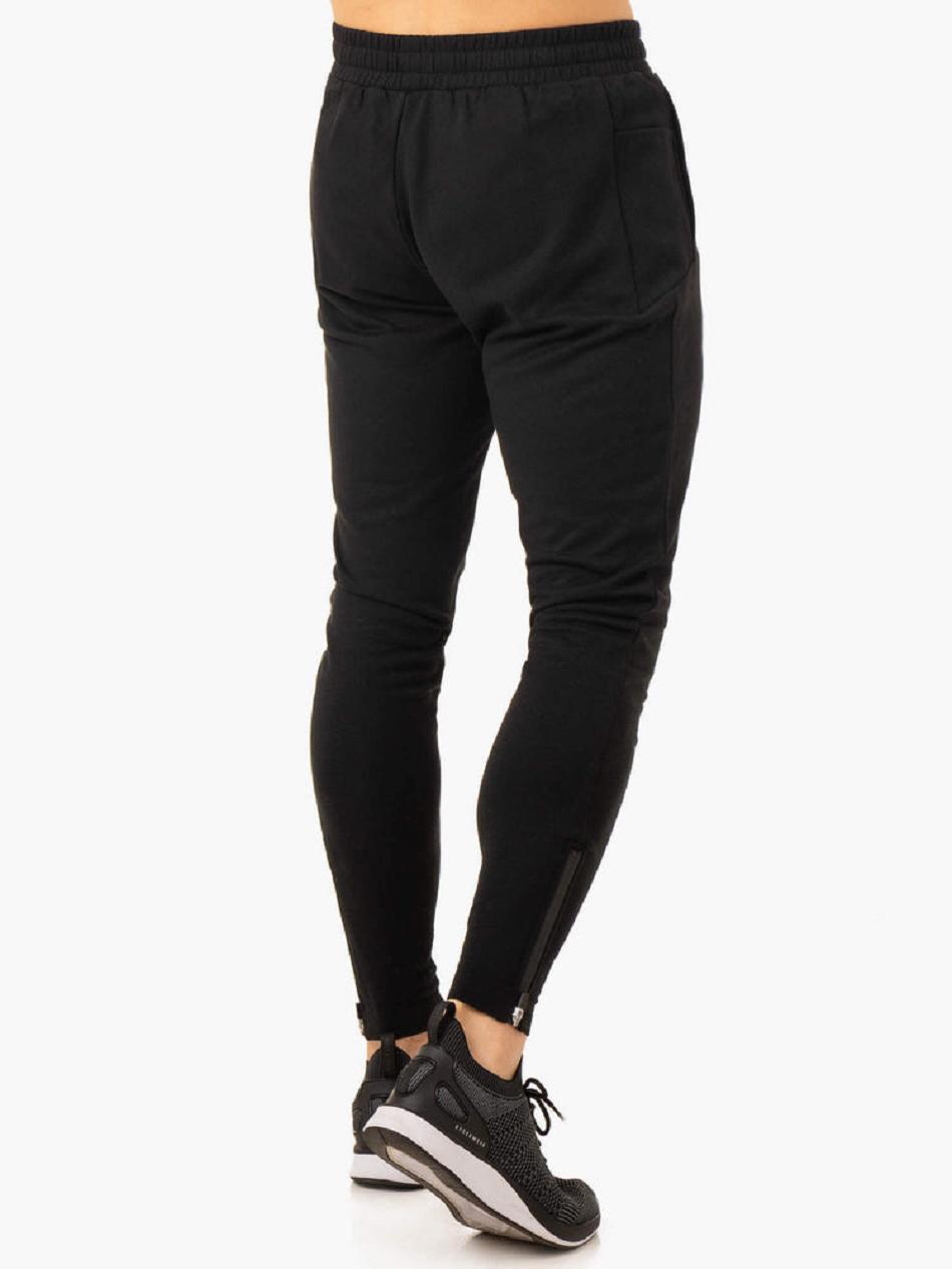 Black Men's Ryderwear Pursuit Track Pants | 156J40429