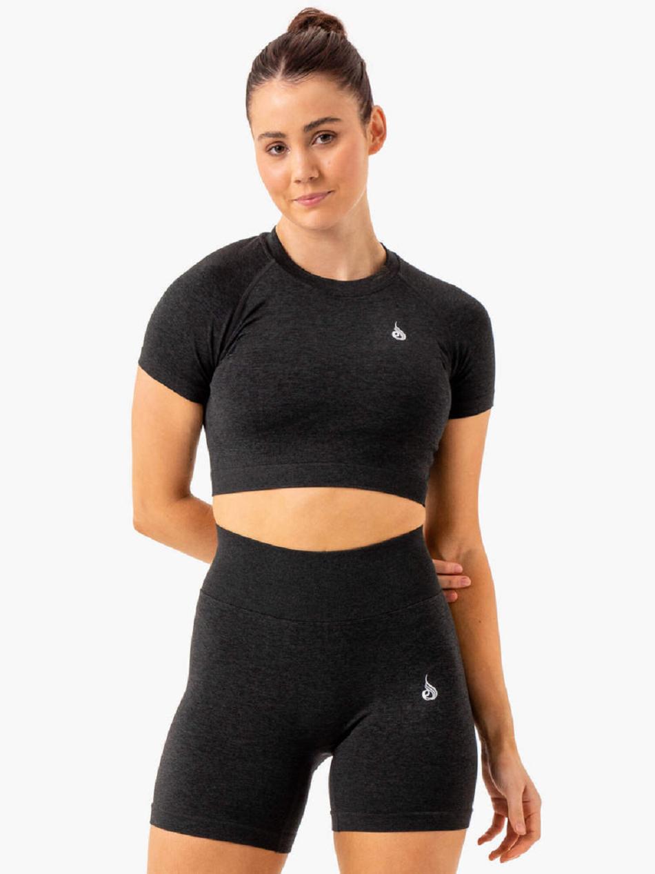 Black Women\'s Ryderwear Essential Seamless T-shirt | G2T68346