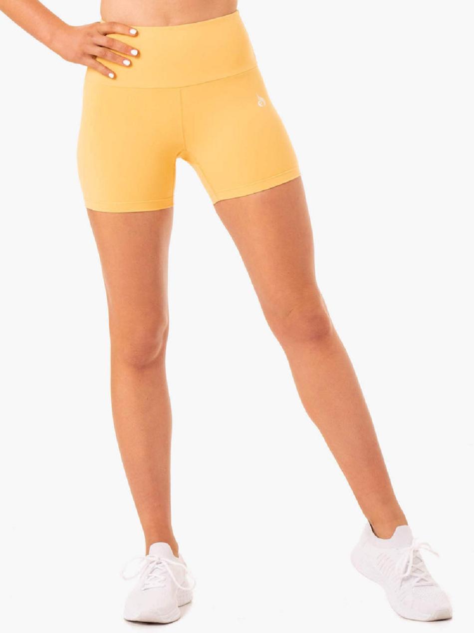 Mango Women\'s Ryderwear Staples Scrunch Bum Mid Length Shorts | 54KR28229