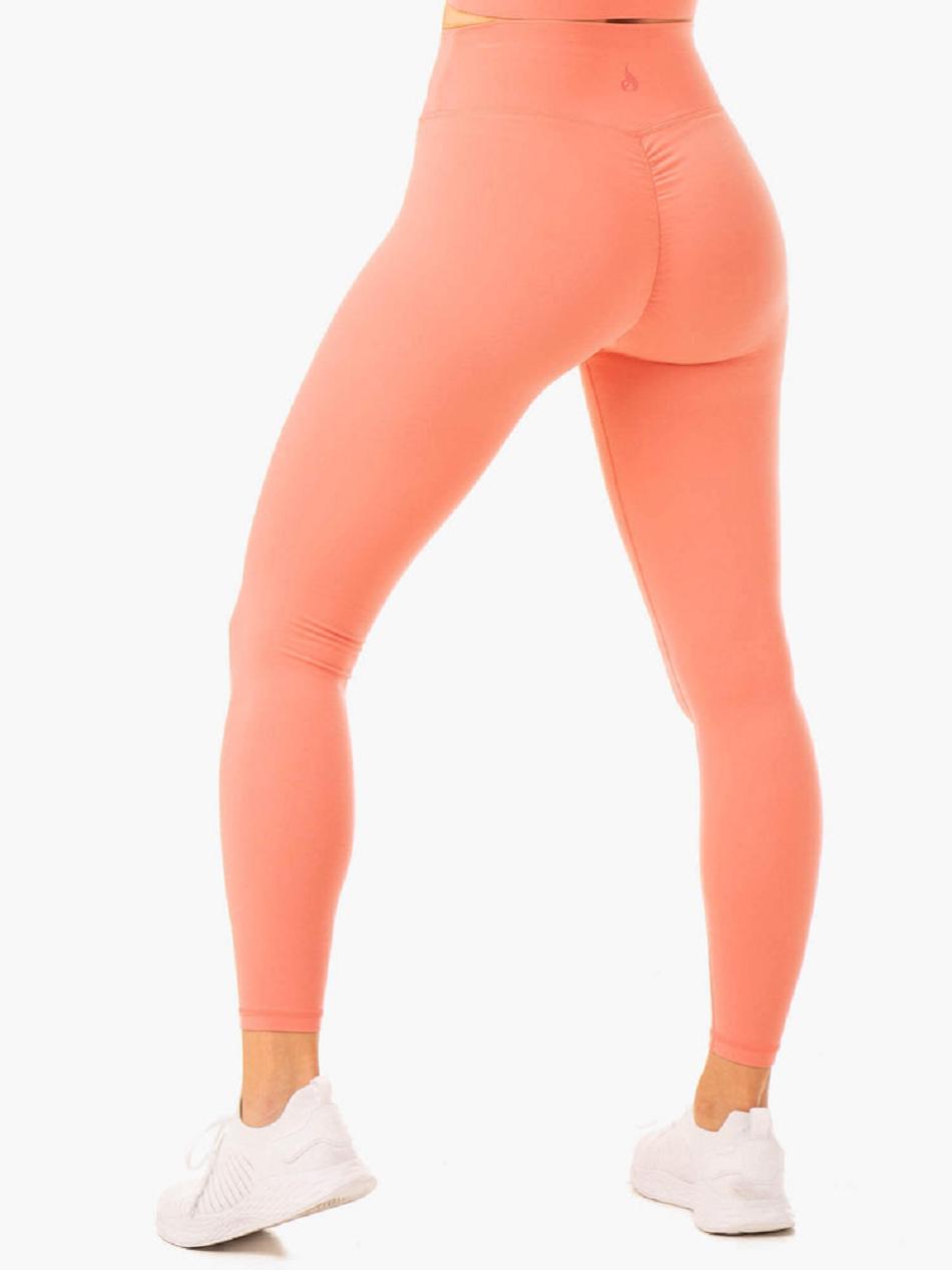 Rose / Pink Women's Ryderwear Serene Cross Over Scrunch Leggings | A2X32791