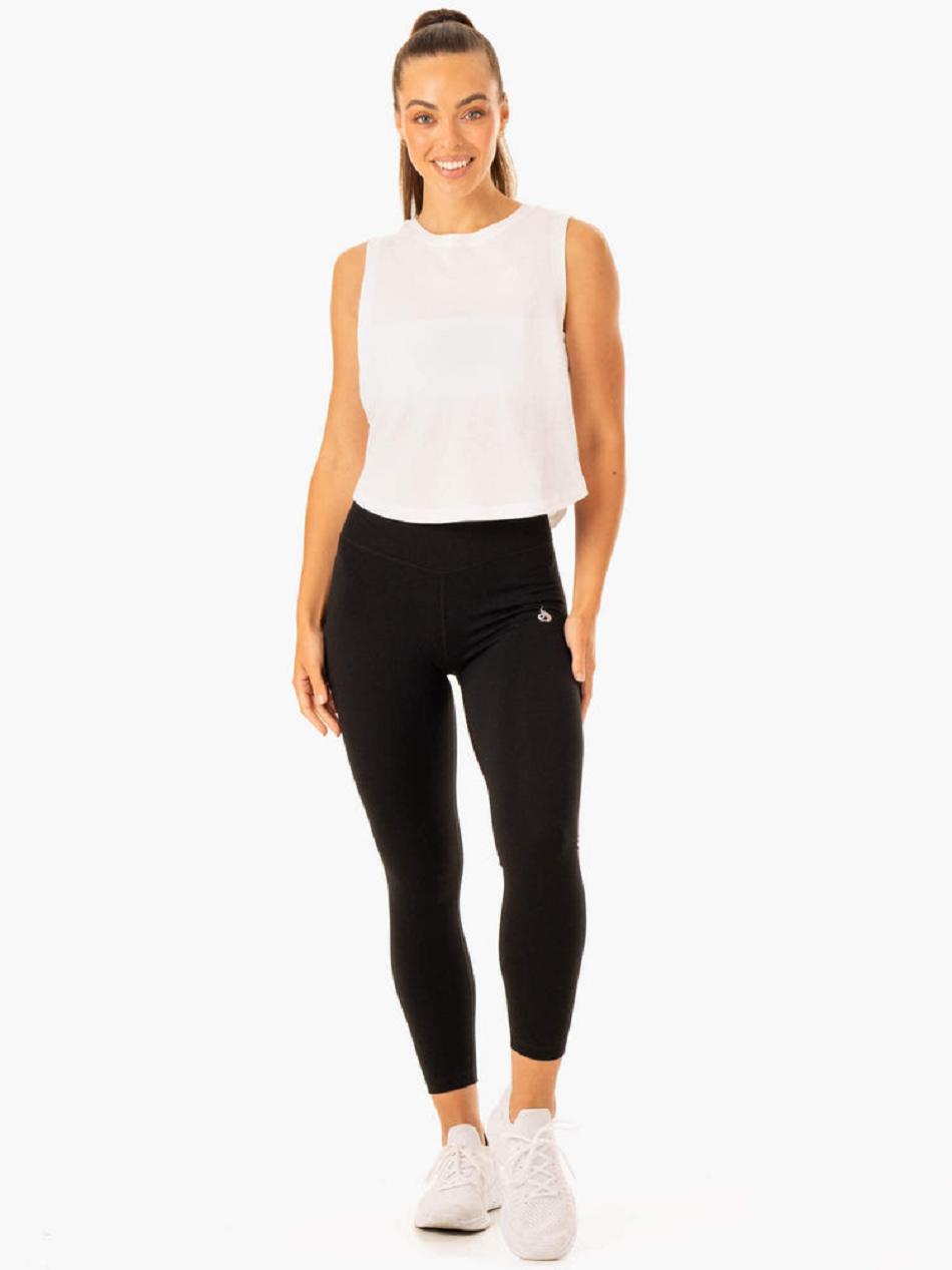 White Women's Ryderwear Flow Scoop Tanks | 6D6457508